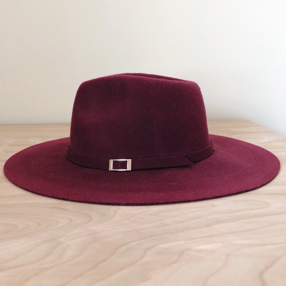 Shiraleah Accessories - Shiraleah Chicago burgundy wool felt hat